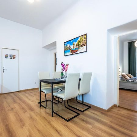 Wenceslas Square 2 Bedroom Apartment ปราก ภายนอก รูปภาพ