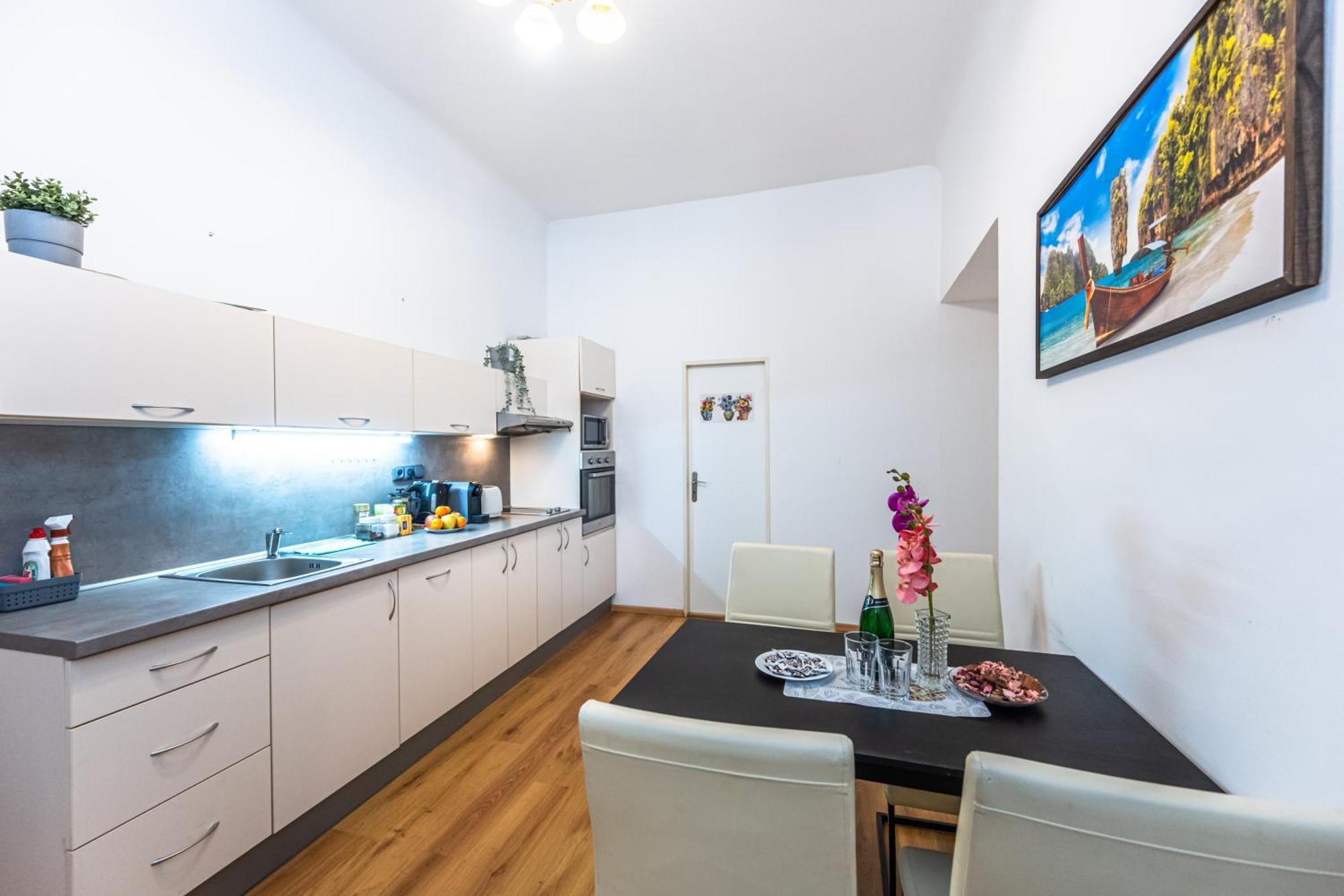 Wenceslas Square 2 Bedroom Apartment ปราก ภายนอก รูปภาพ