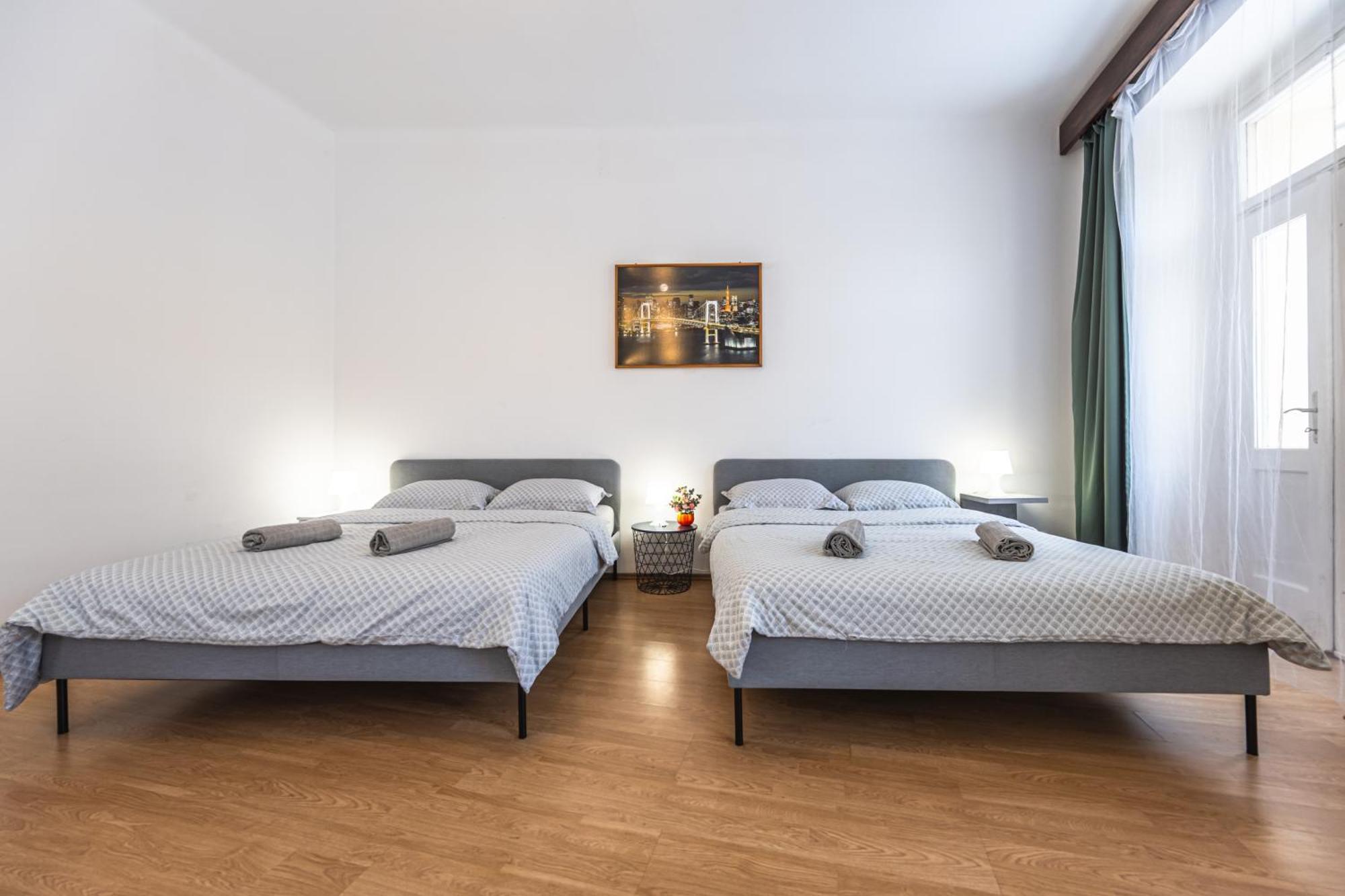 Wenceslas Square 2 Bedroom Apartment ปราก ภายนอก รูปภาพ