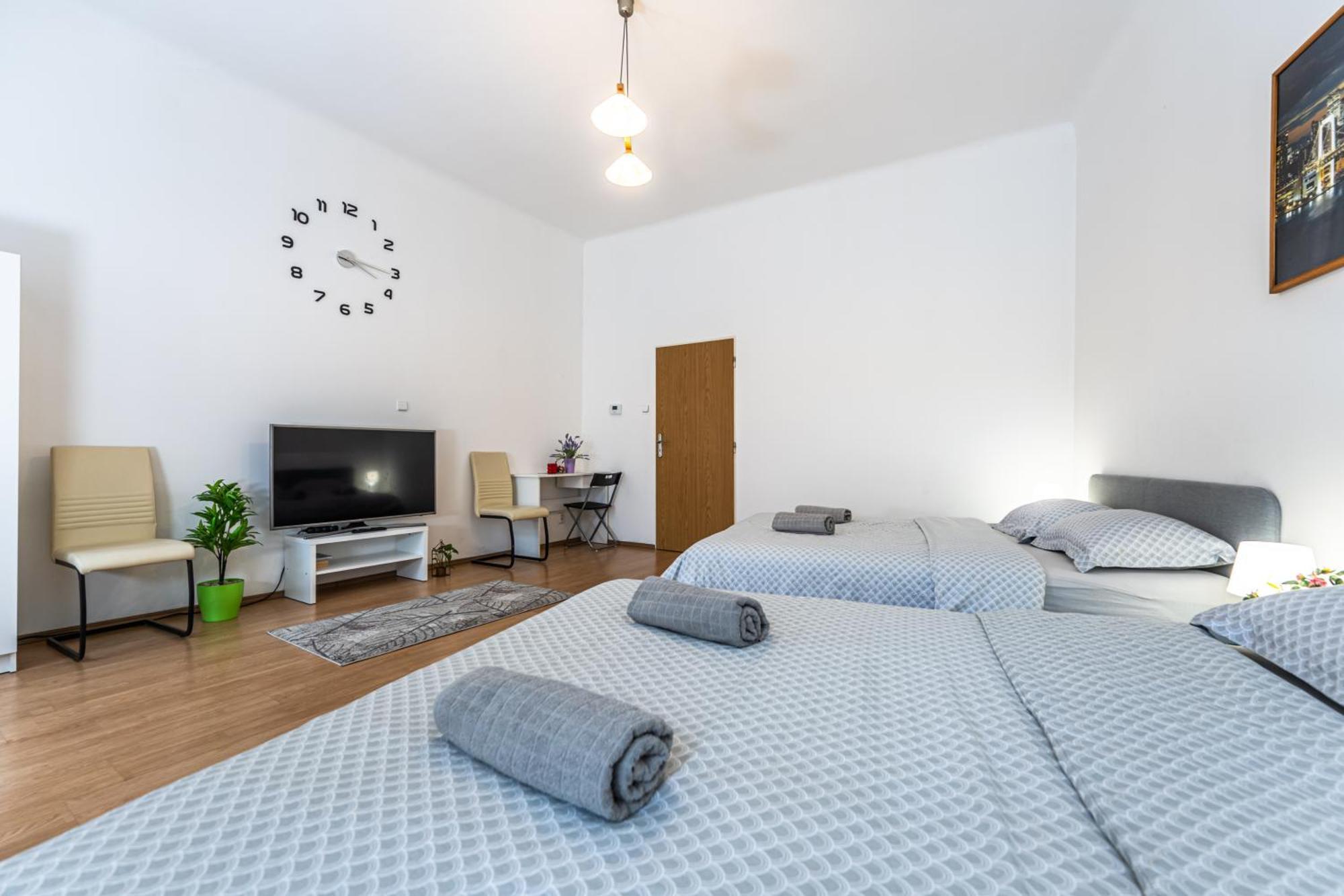 Wenceslas Square 2 Bedroom Apartment ปราก ภายนอก รูปภาพ